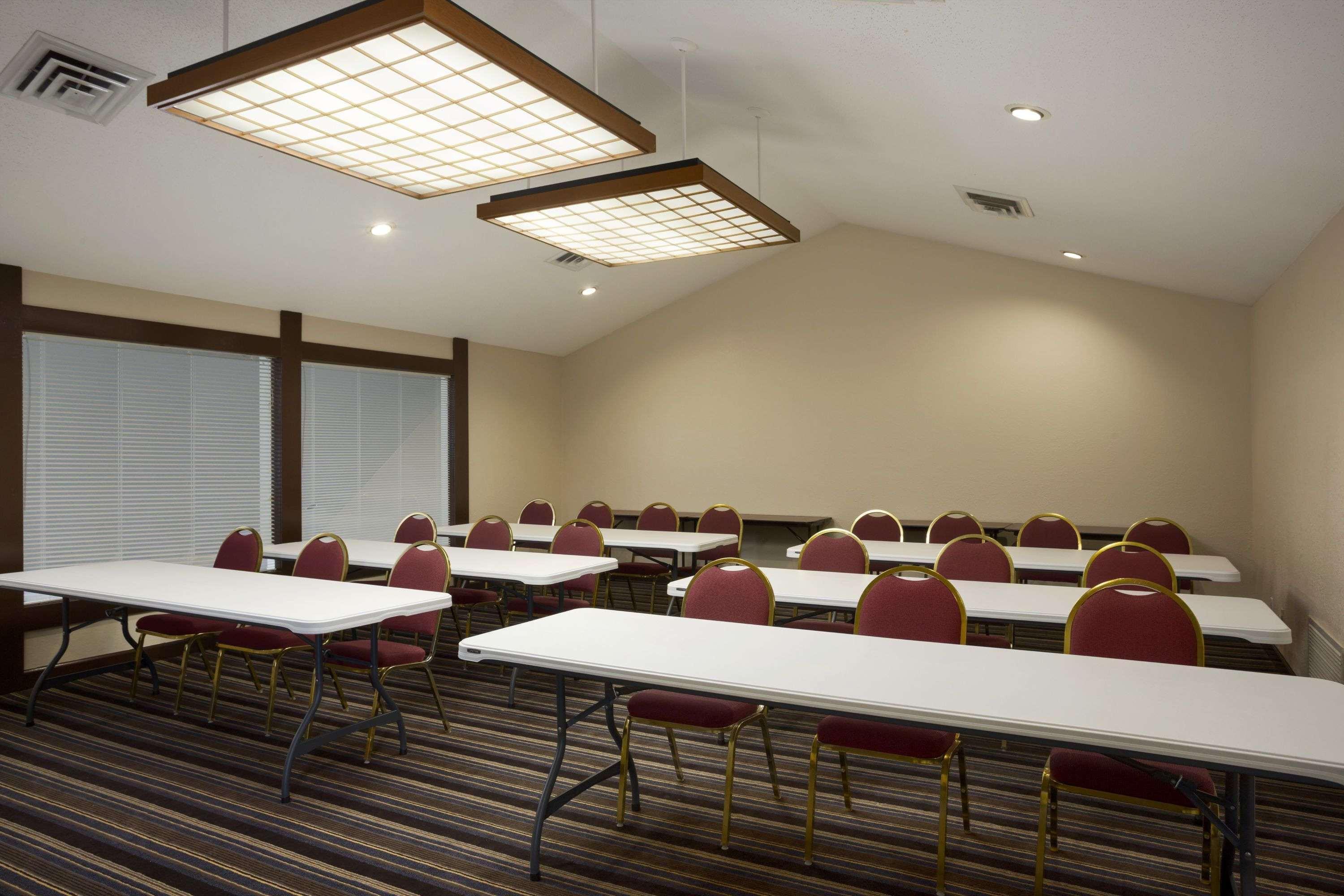 Affordable Suites Of America Grand Rapids Kentwood Bagian luar foto