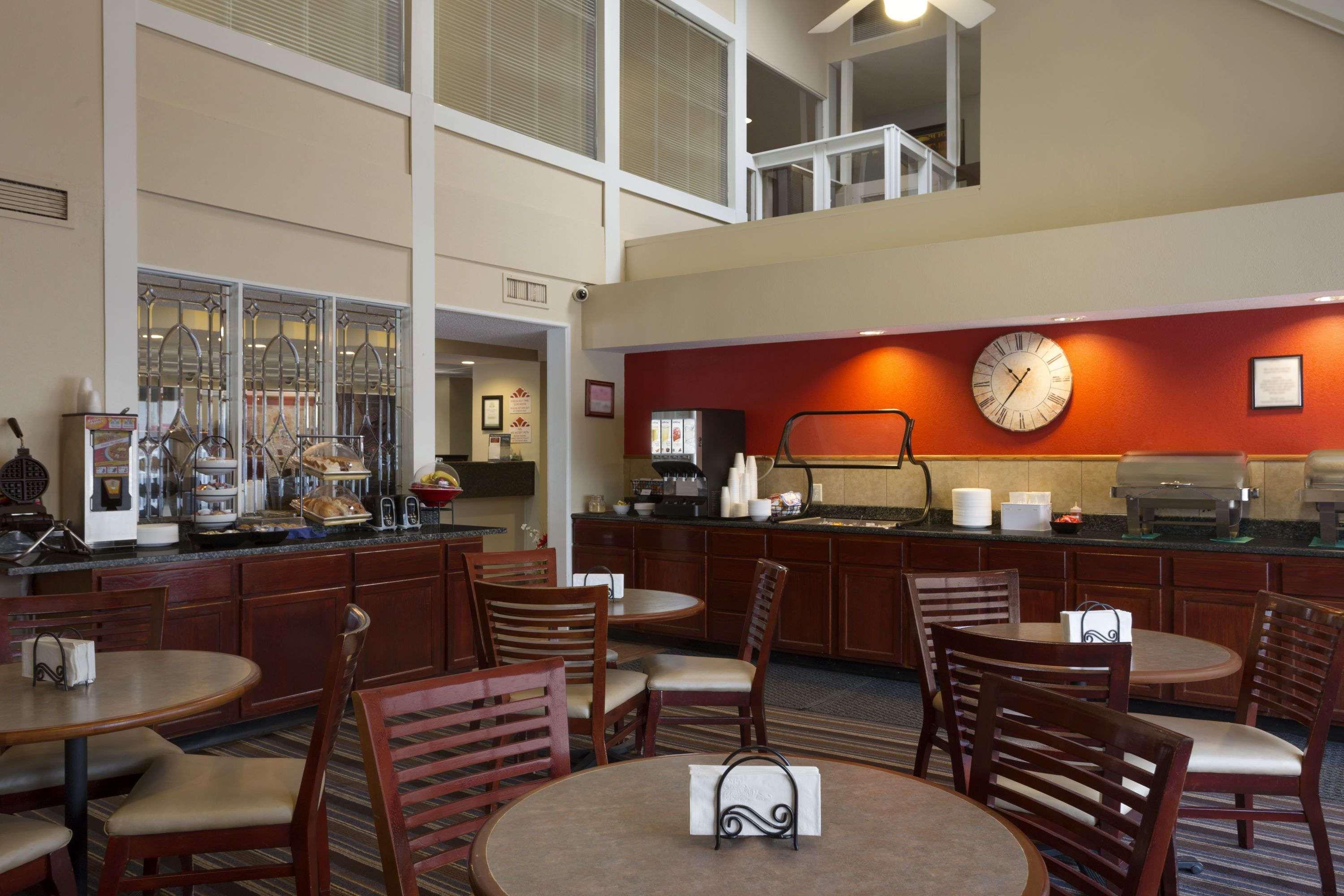 Affordable Suites Of America Grand Rapids Kentwood Bagian luar foto