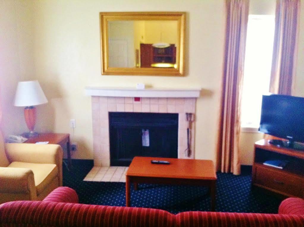 Affordable Suites Of America Grand Rapids Kentwood Bagian luar foto